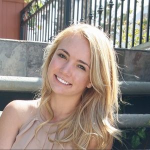 Meet your Posher, Alyssa